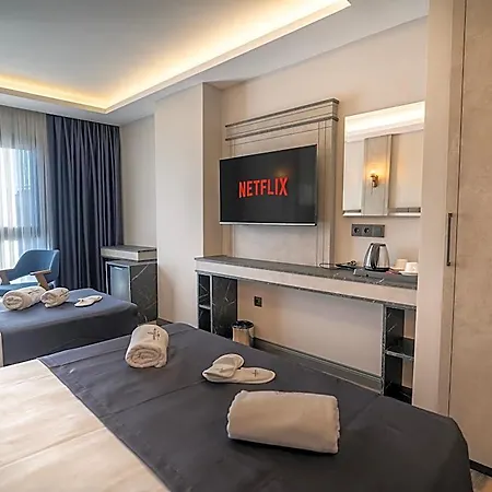 Comfort Point Three Hotel *